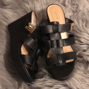 Tommy wedge Sandler’s like new